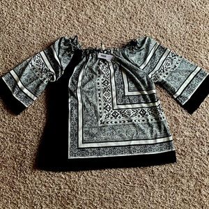 NWT Chico’s Black And White Off The Shoulder Top Tribal Ribbons Size 3 (XL)